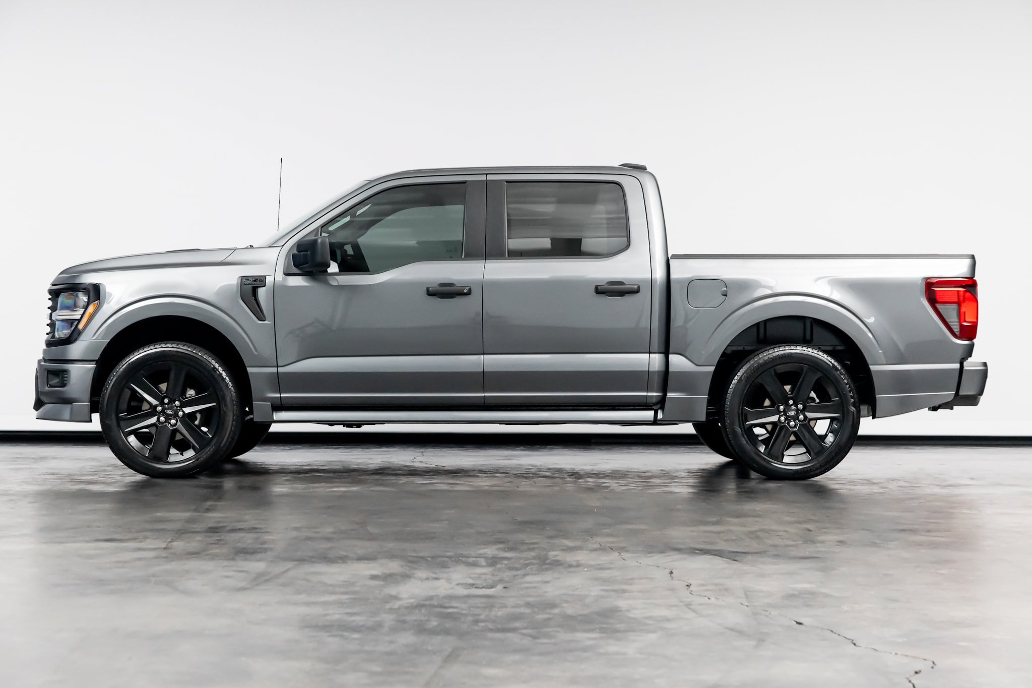 Used 2026 Ford F150 STX w/ F-150 LOBO Package AWD/4WD image 9