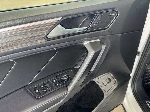 Used 2024 Volkswagen Tiguan SEL R-Line image 18