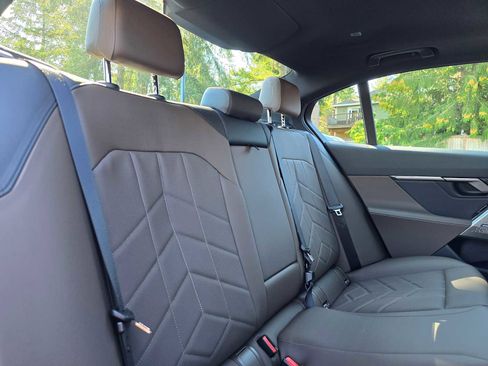 Used 2026 BMW i5 eDrive40 image 14