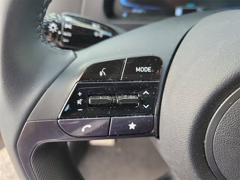 Used 2025 Hyundai Elantra Sport w/ Cargo Package image 21