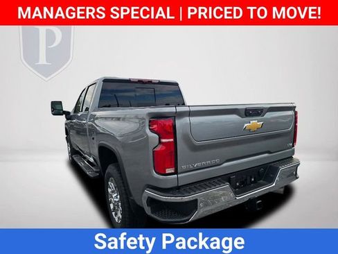 New 2026 Chevrolet Silverado 2500 LTZ w/ LTZ Premium Package AWD/4WD image 10