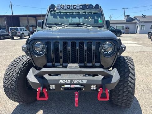Used 2022 Jeep Gladiator Rubicon w/ LED Lighting Group AWD/4WD image 2