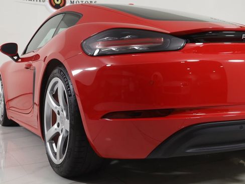 Used 2023 Porsche 718 Cayman S w/ Sport Chrono Package image 34
