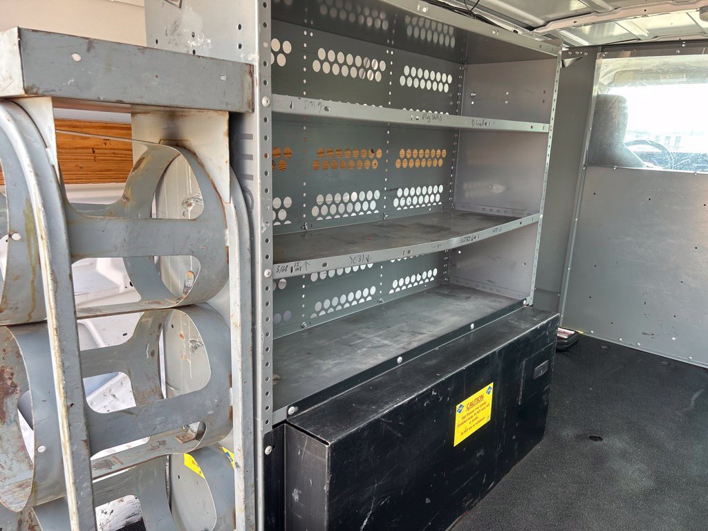 Used 2010 Ford E-250 and Econoline 250 RWD image 13