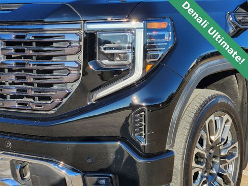 Used 2025 GMC Sierra 1500 Denali Ultimate image 8
