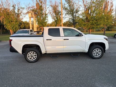 Used 2025 Toyota Tacoma SR RWD image 6