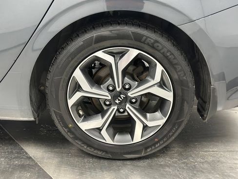 Used 2020 Kia Forte LXS FWD image 21