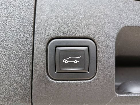 Used 2023 Cadillac XT4 Sport w/ Cold Weather Package AWD/4WD image 28