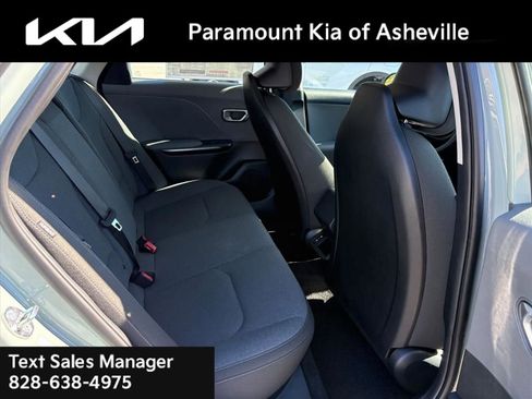 New 2025 Kia K4 LXS image 19