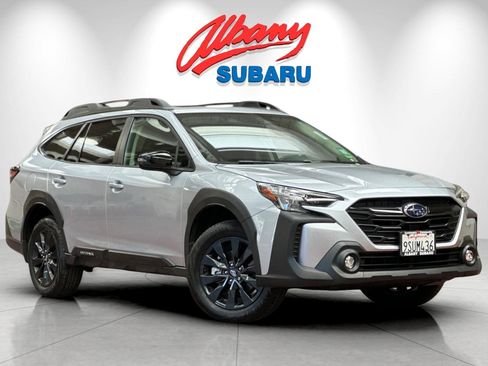 Used 2025 Subaru Outback Onyx Edition image 2