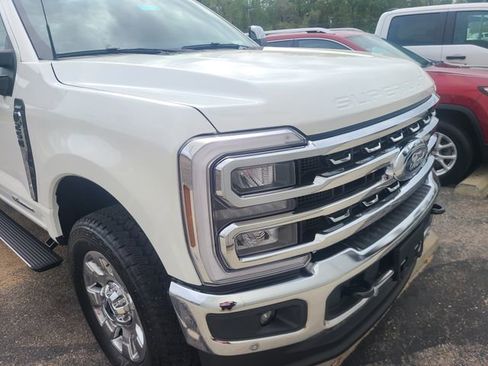 New 2026 Ford F250 Lariat w/ Lariat Ultimate Package image 3