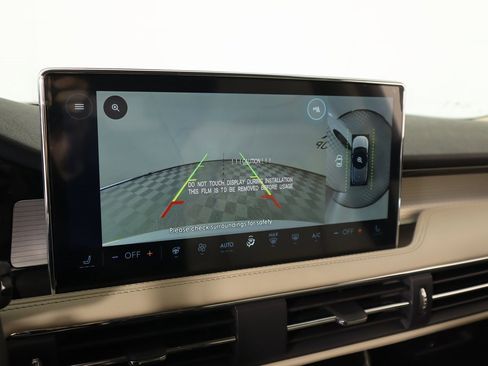 New 2026 Lincoln Corsair Premiere image 6