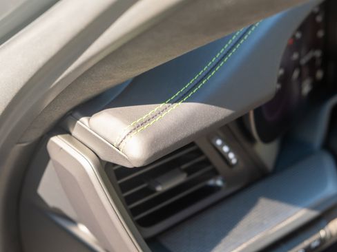 Certified 2023 Porsche 911 Carrera GTS image 17