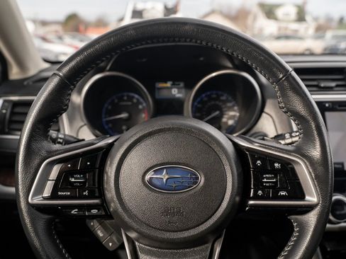 Used 2018 Subaru Outback 3.6R Limited image 22