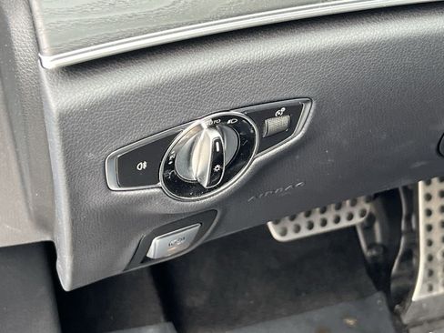 Used 2023 Mercedes-Benz E 450 4MATIC Cabriolet image 35