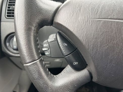 Used 2006 Ford Focus ZX5 Hatchback FWD image 13