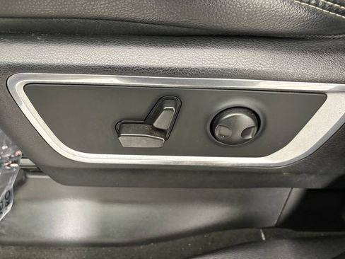 Used 2022 RAM 1500 Laramie AWD/4WD image 14