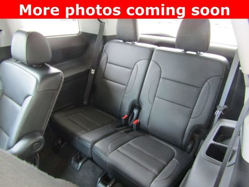 Used 2020 GMC Acadia SLT AWD/4WD image 18