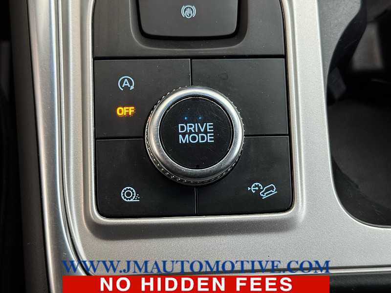 Used 2020 Ford Explorer XLT w/ Equipment Group 202A AWD/4WD image 35