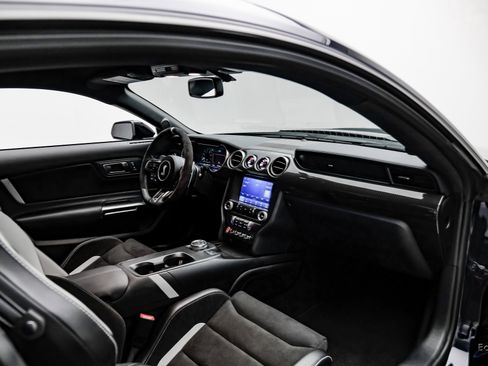 Used 2021 Ford Mustang Shelby GT500 w/ Carbon Fiber Track Pack image 50