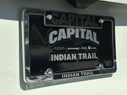 Used 2023 Jeep Renegade Latitude image 45