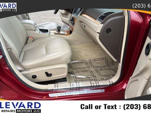 Used 2014 Chrysler 300 C image 38