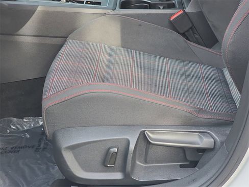 Used 2022 Volkswagen GTI S image 32