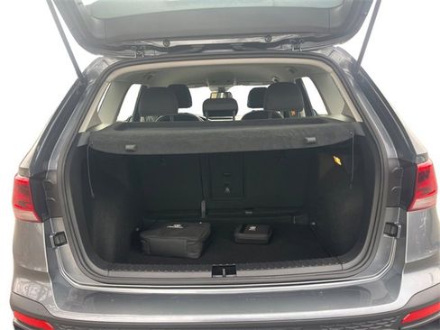 Used 2022 Volkswagen Taos S image 19