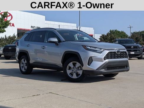 Used 2025 Toyota RAV4 XLE FWD image 2