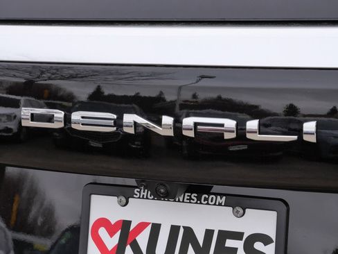 New 2026 GMC Yukon XL Denali w/ Sun & Power Step Package AWD/4WD image 13