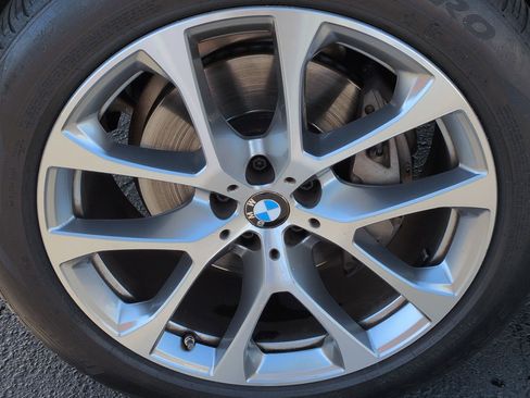 Certified 2024 BMW X5 sDrive40i w/ Premium Package RWD image 13