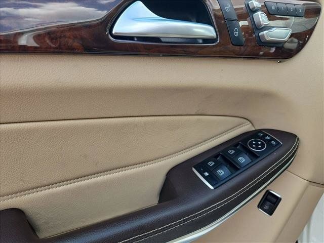 Used 2017 Mercedes-Benz GLS 550 4MATIC image 15