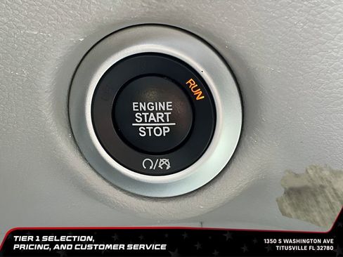 Used 2023 Chrysler Voyager LX FWD image 35