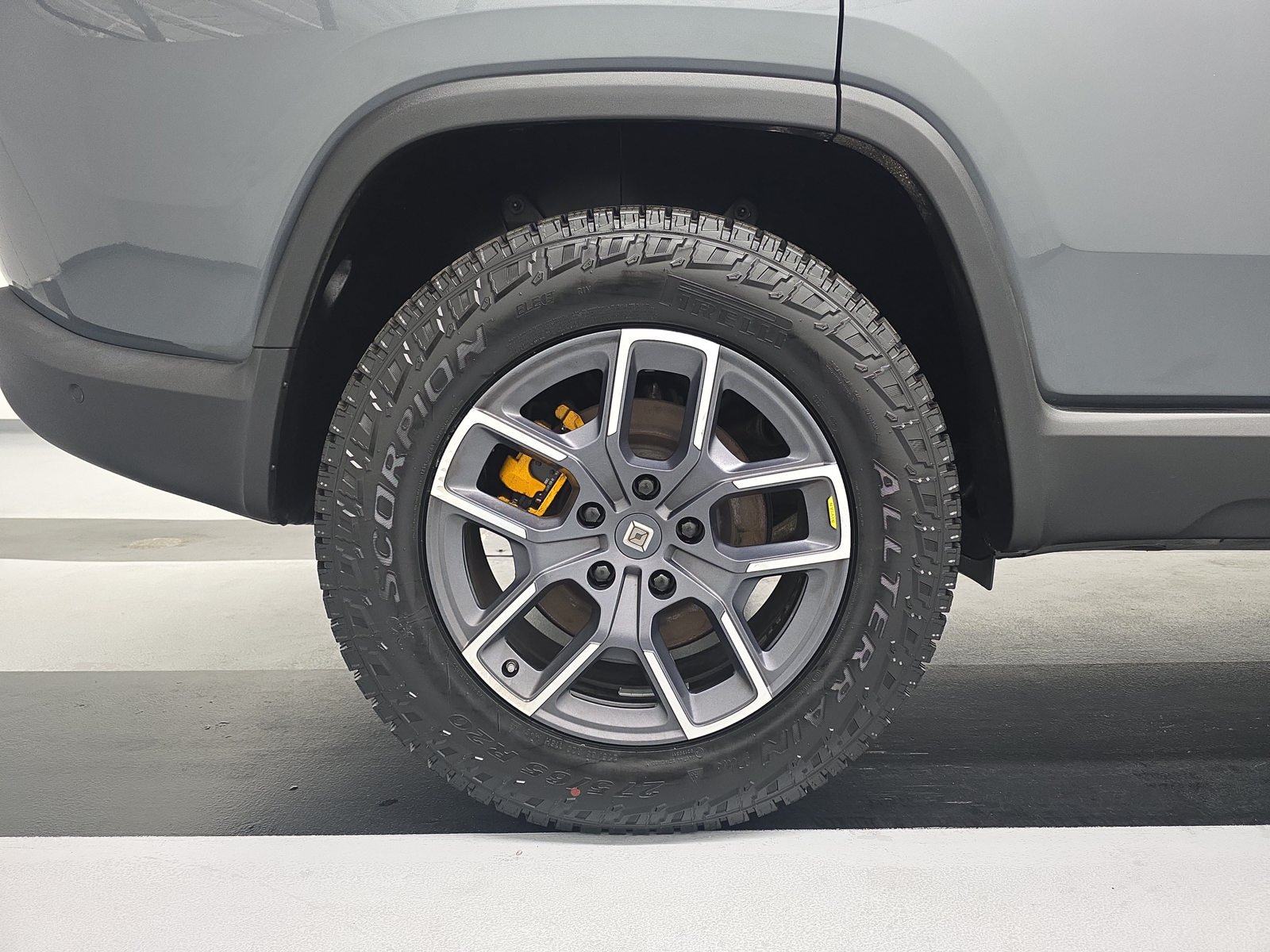 Used 2022 Rivian R1S Launch Edition Quad AWD/4WD image 12