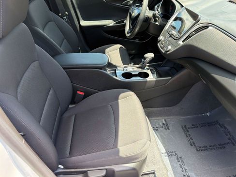 Used 2023 Chevrolet Malibu LS FWD image 26