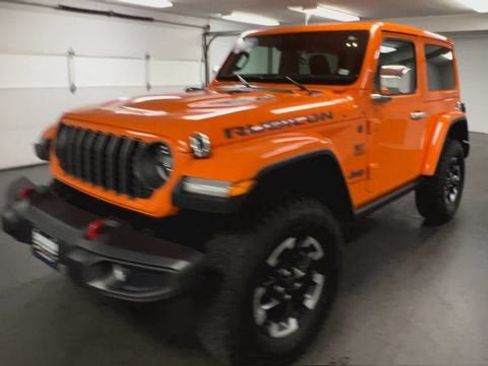 Used 2025 Jeep Wrangler Rubicon w/ Safety Group AWD/4WD image 4