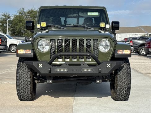 Used 2021 Jeep Gladiator Sport image 5