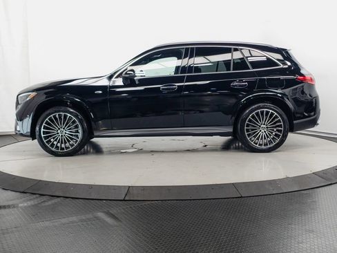 Used 2025 Mercedes-Benz GLC 350e 4MATIC image 4