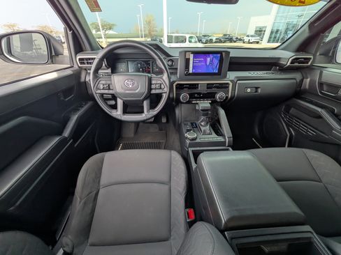 Certified 2025 Toyota Tacoma SR AWD/4WD image 12