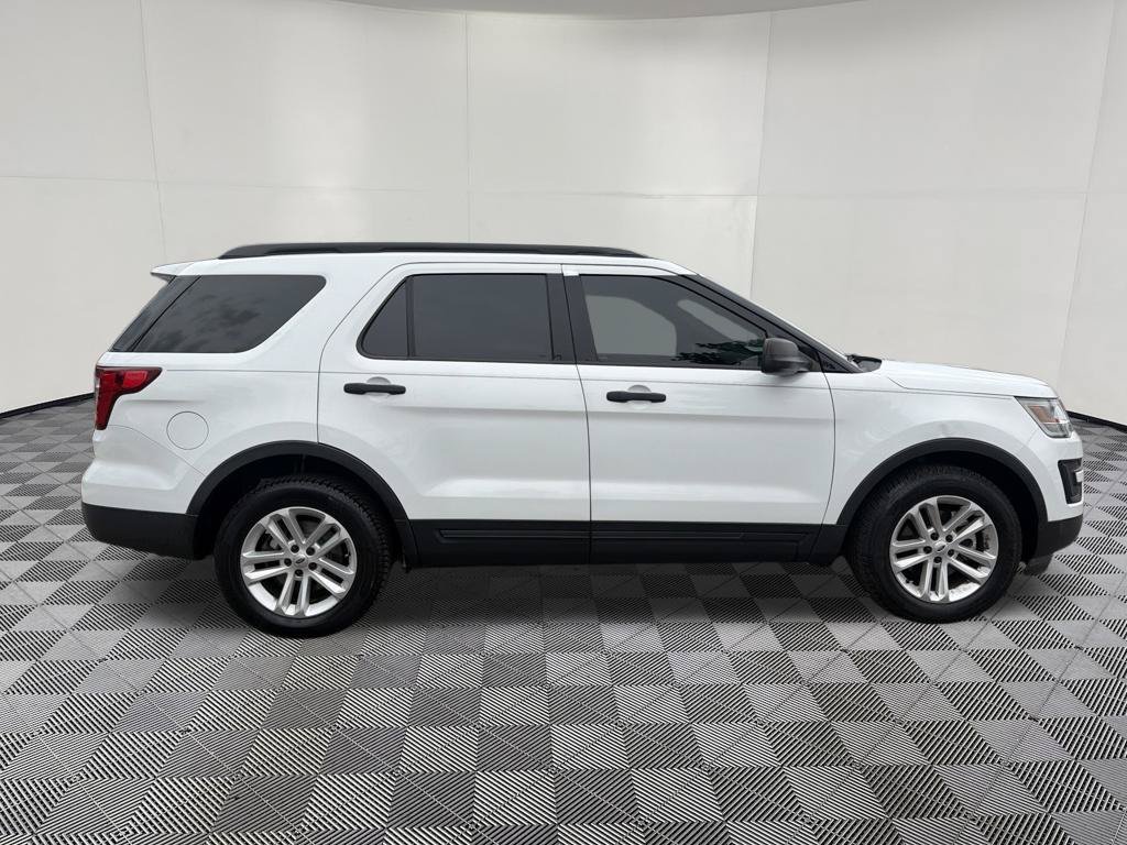 Used 2017 Ford Explorer FWD image 10