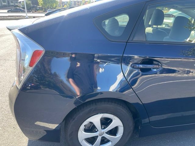 Used 2014 Toyota Prius Three w/ Solar Roof Package FWD image 21