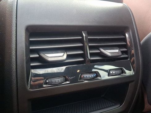 Certified 2025 BMW X5 xDrive40i w/ Premium Package image 11