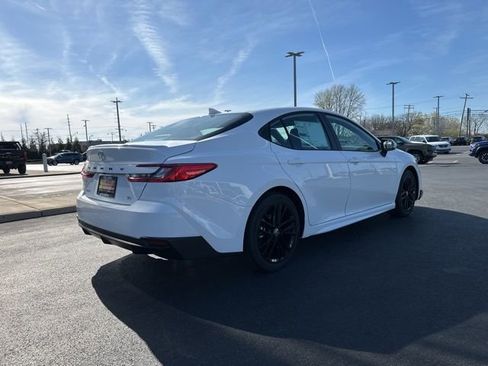 New 2026 Toyota Camry SE image 7