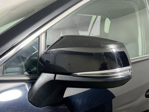 Used 2019 Toyota RAV4 XLE FWD image 12