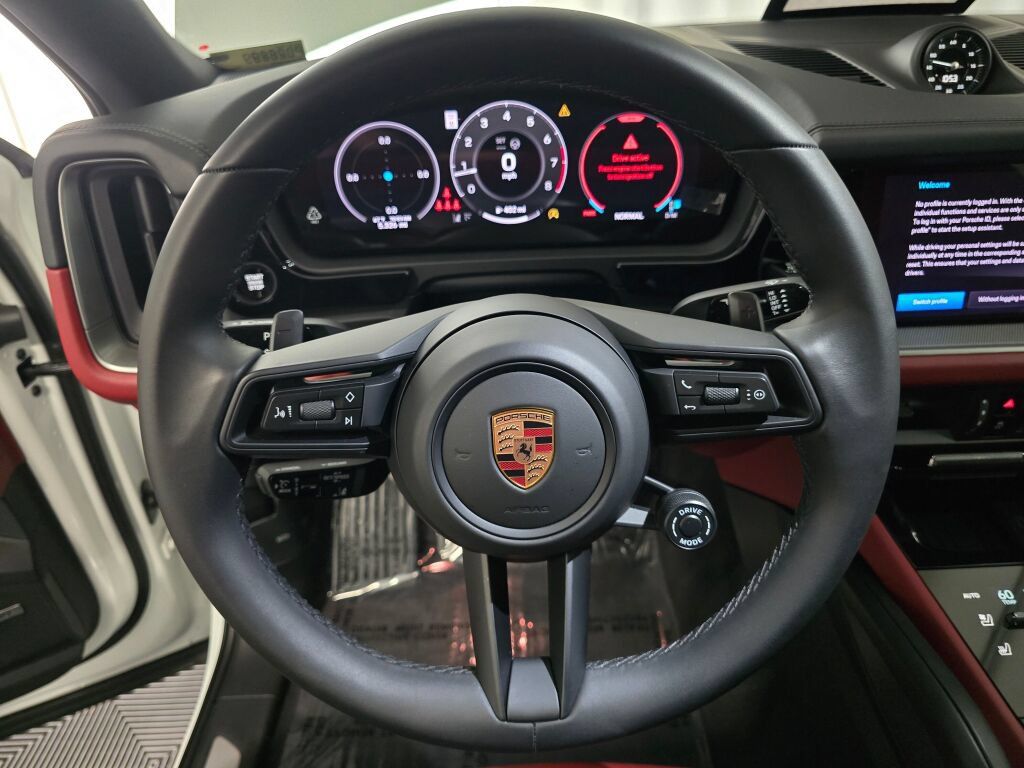 Certified 2026 Porsche Cayenne Coupe AWD/4WD image 16