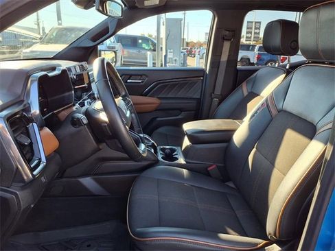 Used 2024 GMC Canyon AT4 w/ Technology Package image 16