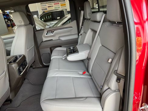 Used 2026 GMC Sierra 1500 SLT w/ SLT Premium Package AWD/4WD image 14