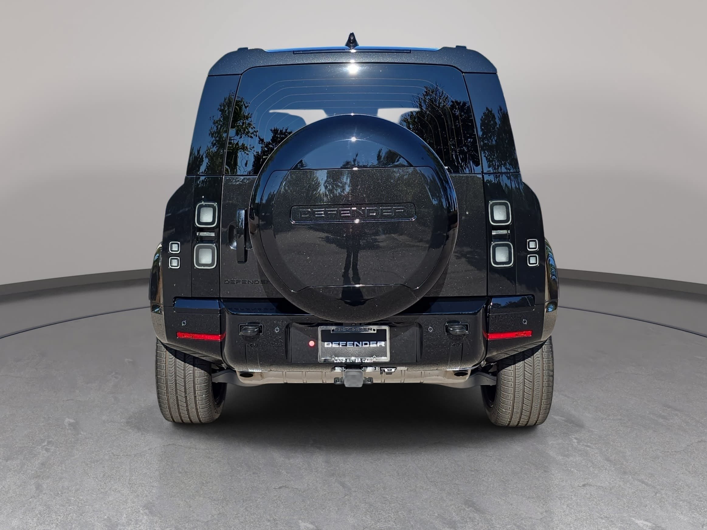 New 2026 Land Rover Defender 110 X-Dynamic SE AWD/4WD image 6