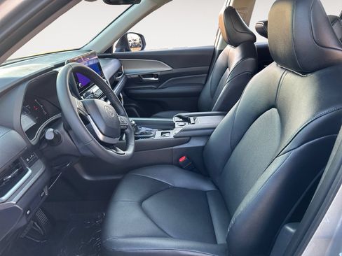 New 2026 Toyota Grand Highlander AWD Hybrid image 9