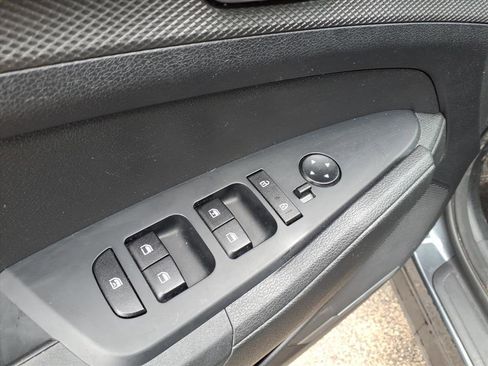 Used 2023 Kia Sportage LX image 10